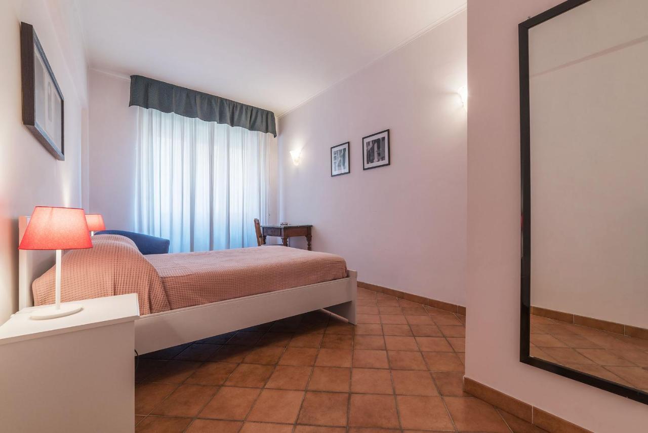 San Lorenzo Roomy Apartment