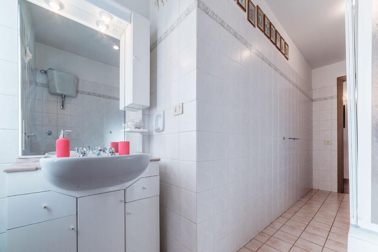 San Lorenzo Roomy Rom