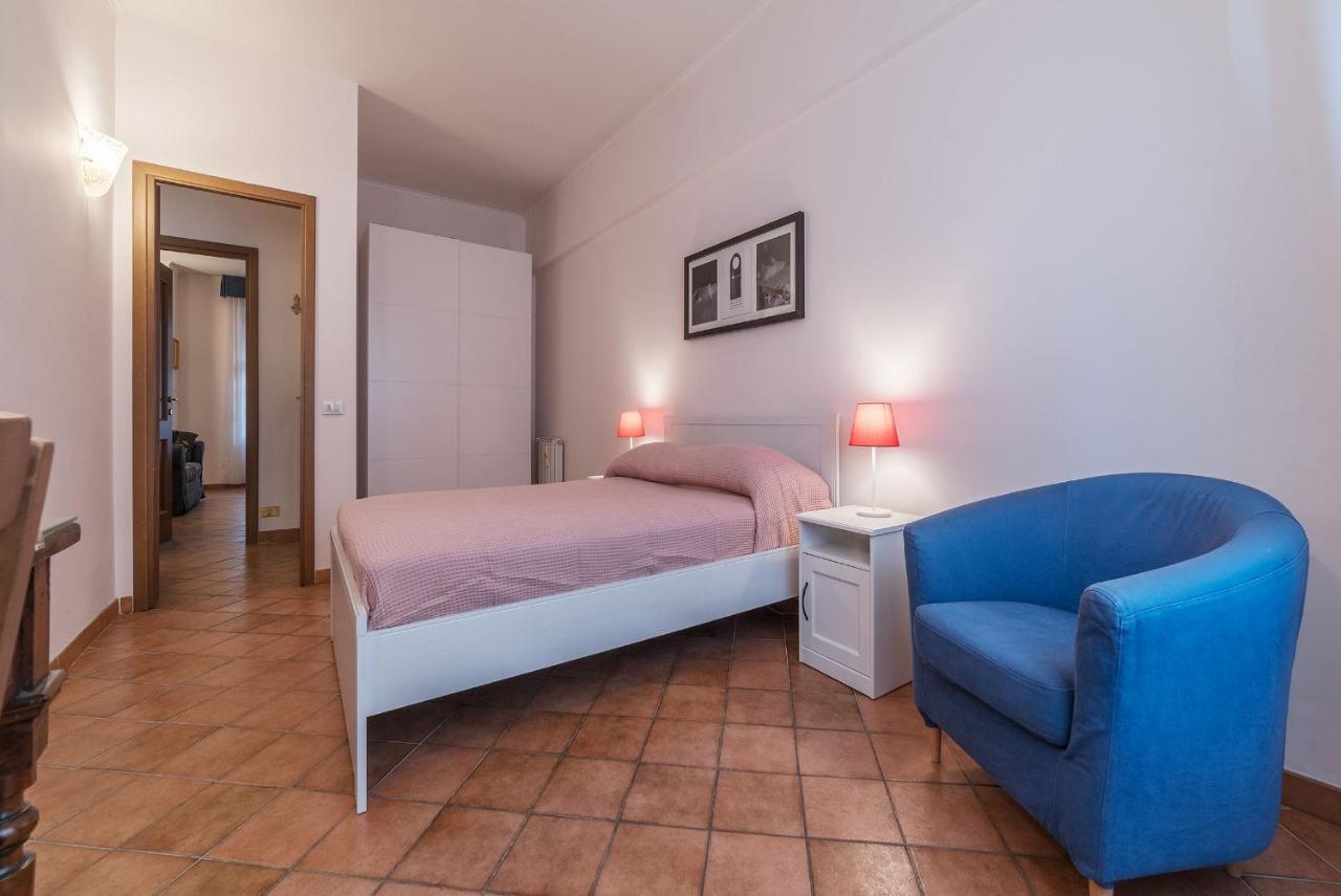 San Lorenzo Roomy Apartment *