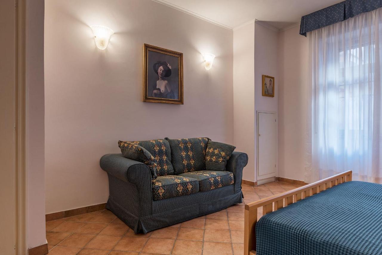 San Lorenzo Roomy