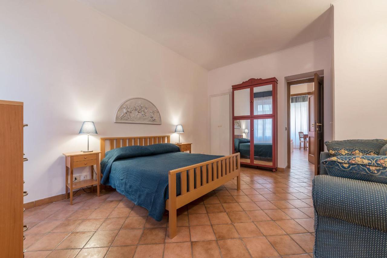 San Lorenzo Roomy